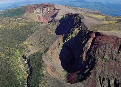 Activité éruptive de la Taupo Volcanic Zone.